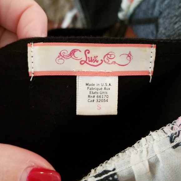 Urban Outfitters drapey floral shirt - Picture 6 of 6